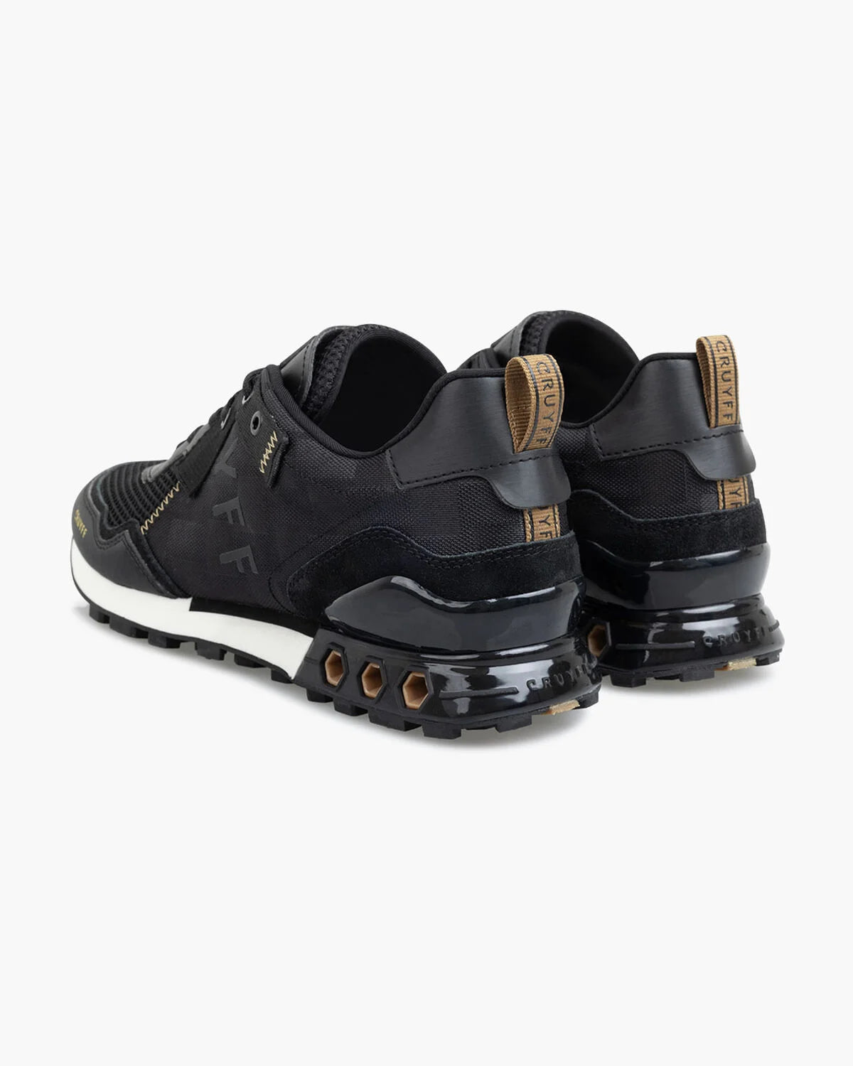 Cruyff Zapatillas Deportivas Hombre Modelo Superbia Hex-Tech CC243232-960 Black/Gold.