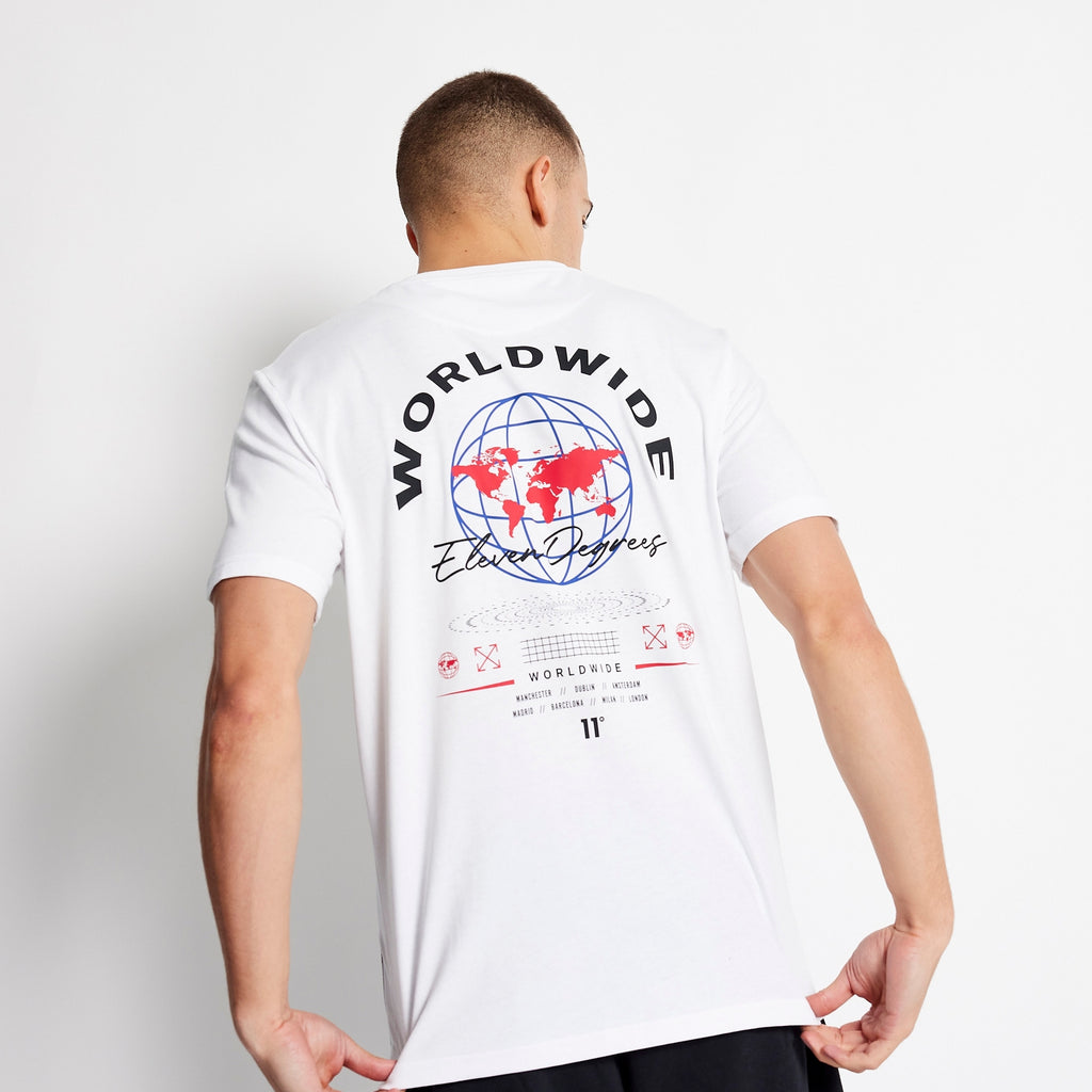 Eleven Degrees 11º Camiseta con gráfico mundial - Blanco 11D3735-002.