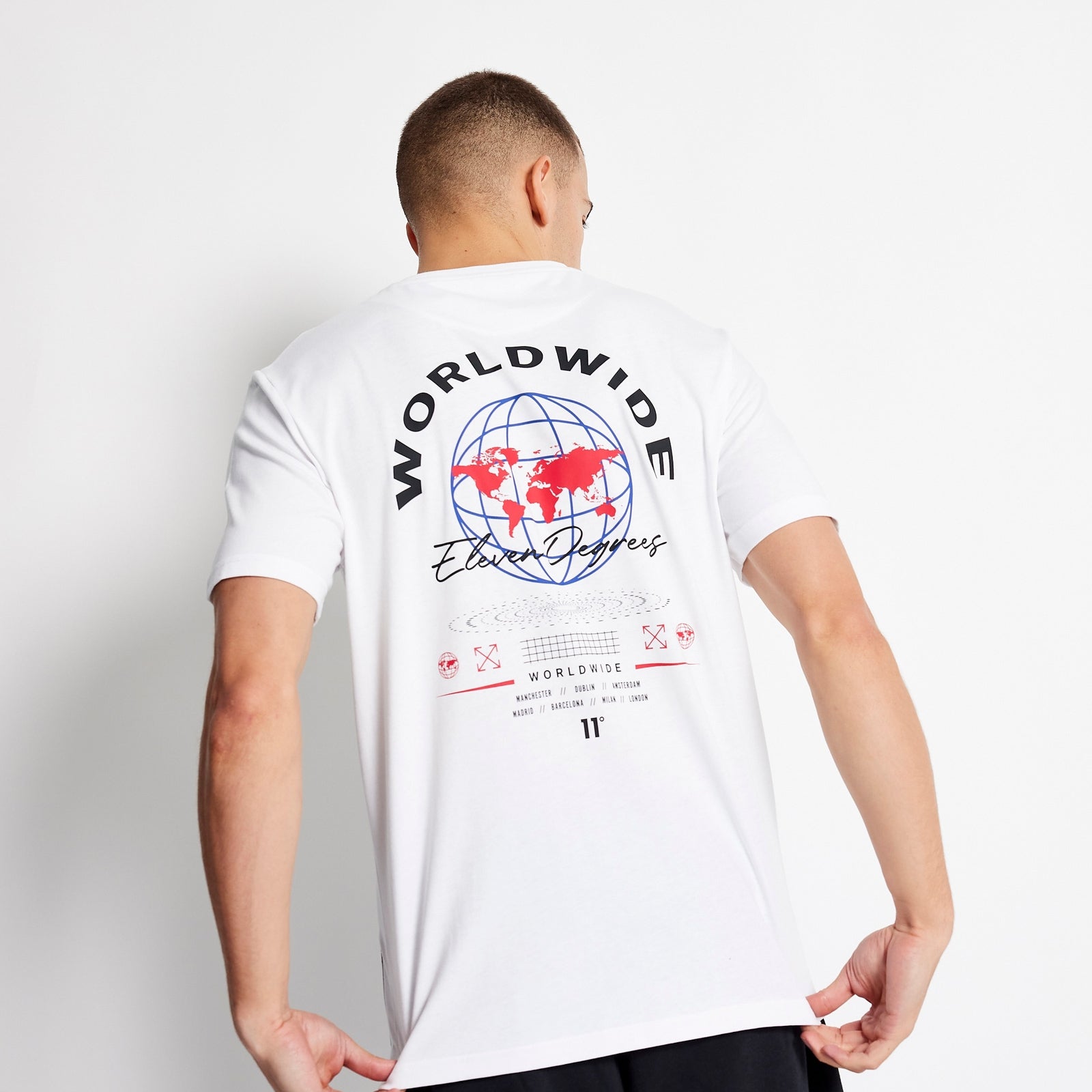 Eleven Degrees 11º Camiseta con gráfico mundial - Blanco 11D3735-002.