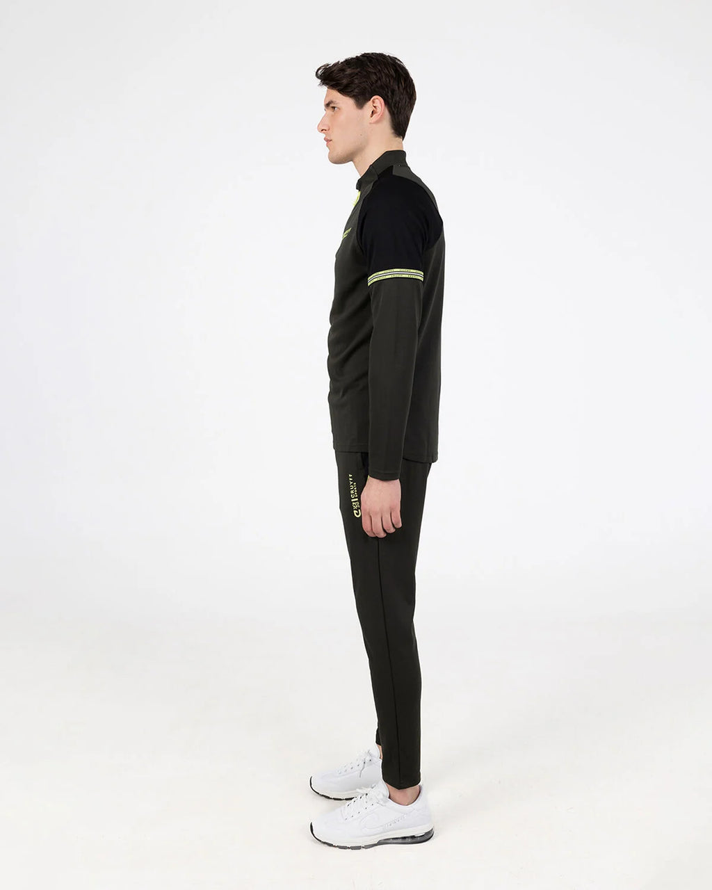 Cruyff Chandal Hombre Modelo Slide CSA231019-502 Verde.