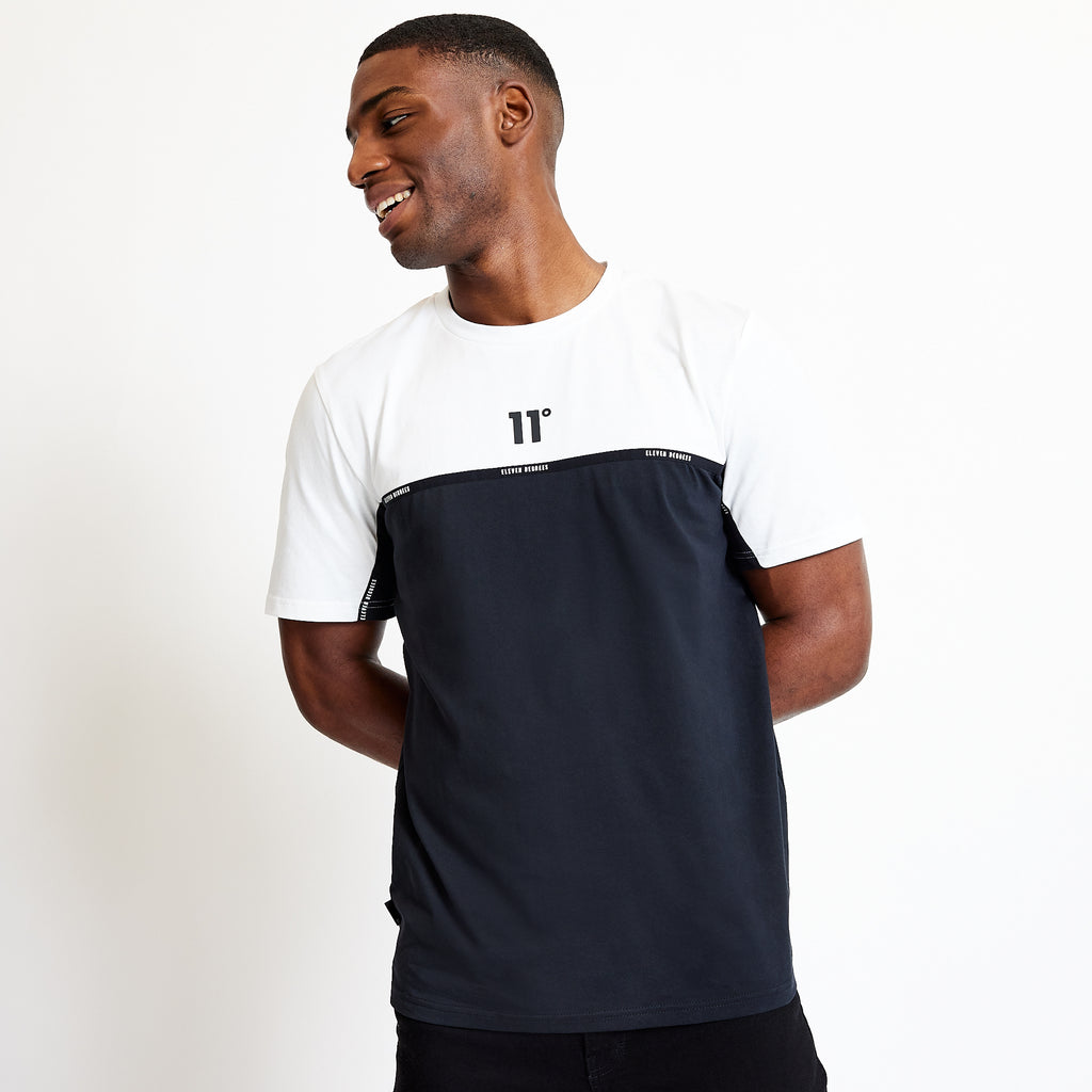 ELEVEN DEGREES CAMISETA CON CINTA COLOR BLOCK - NEGRO / BLANCO 11D3708-047.