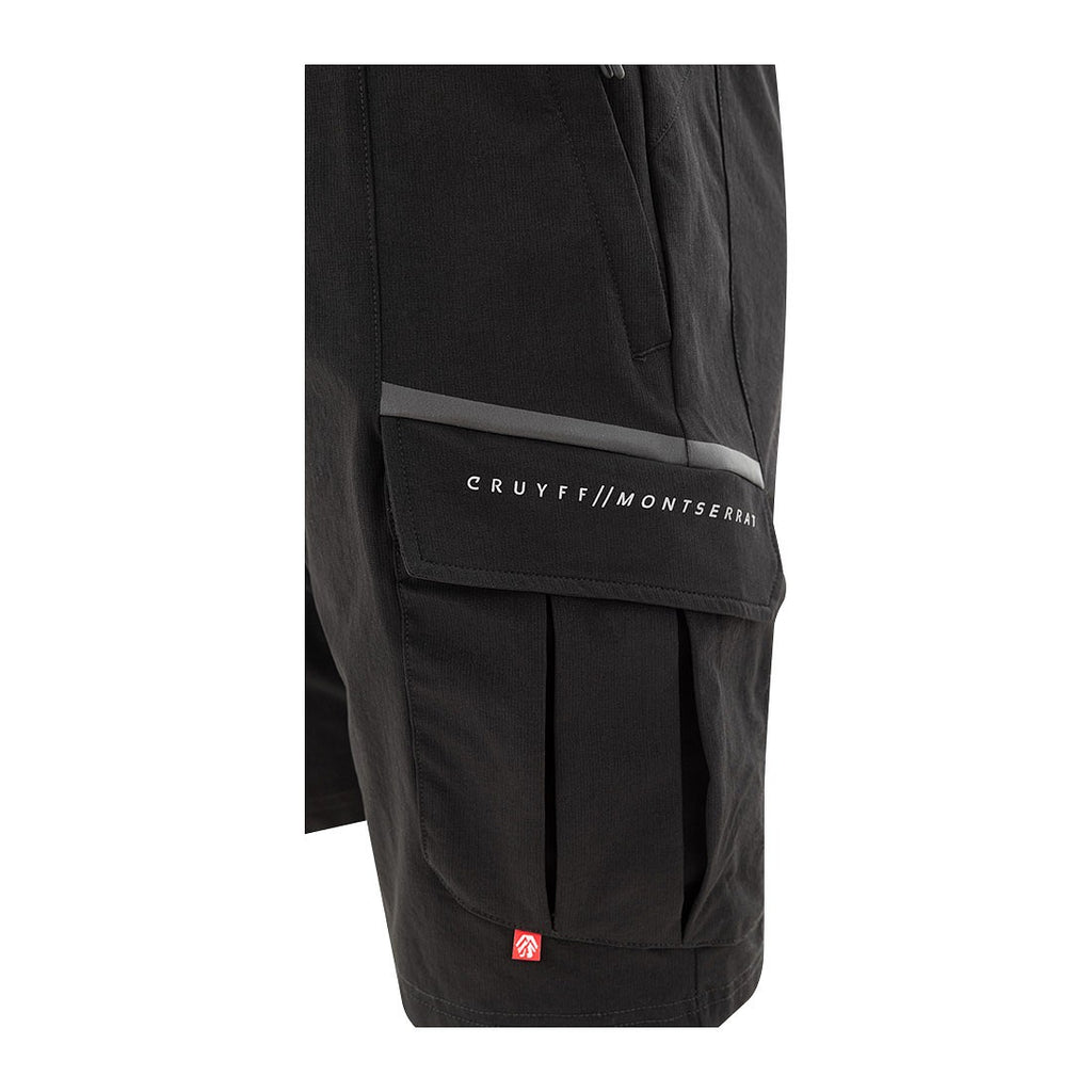 Cruyff  Short Hombre  Modelo Core Tech Cargo Short CSA241816-998 Black..