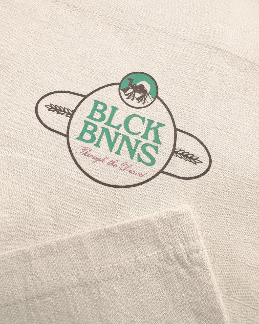 BLACK BANANAS Short Hombre Modelo Nomad:1.125.5.08. Sand
