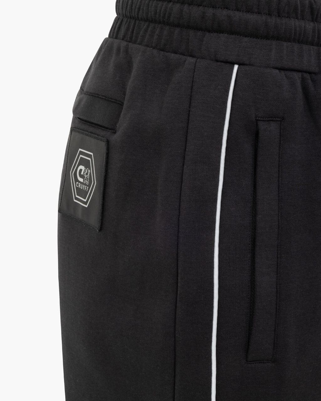 CRUYFF Short Hombre Modelo Tiva. CA241039-998 Negro.