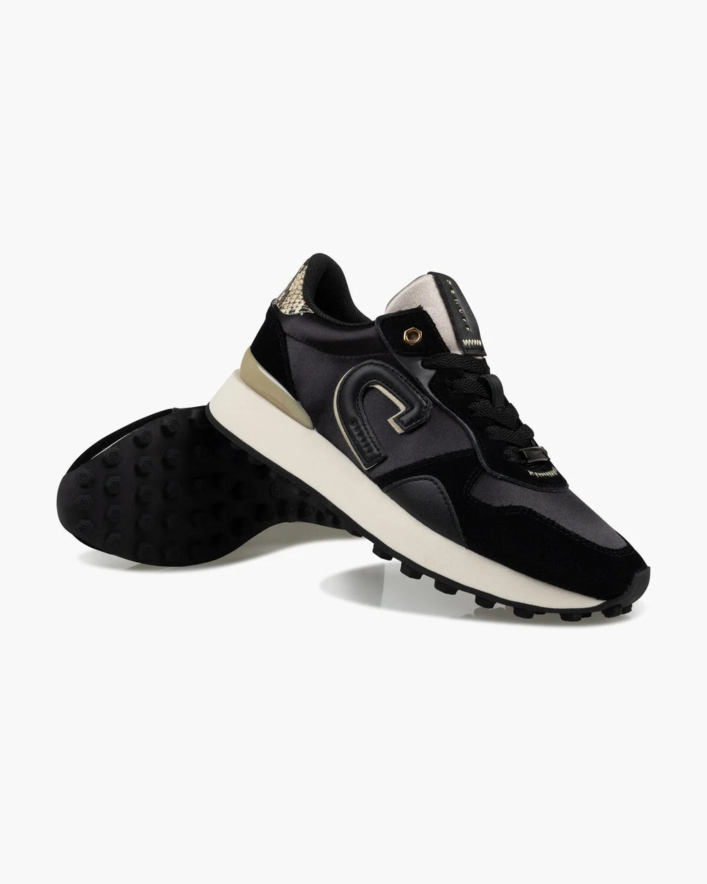 Cruyff Zapatillas de mujer modelo Park Runner. CC251940-960 Black/Gold.