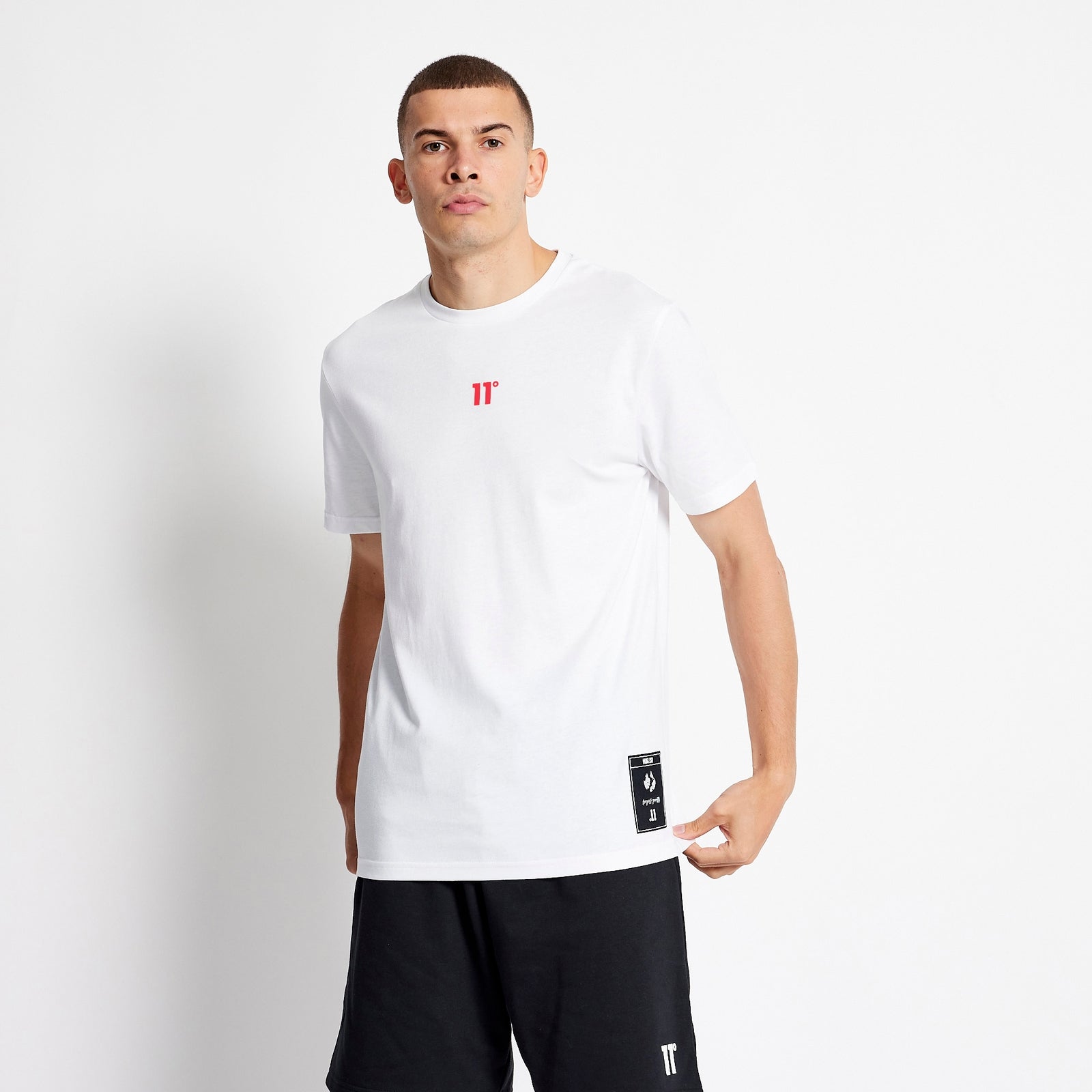 Eleven Degrees 11º Camiseta con gráfico mundial - Blanco 11D3735-002.