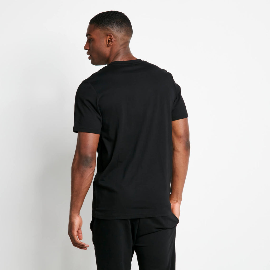 Eleven Degrees 11º Camiseta COUNTOUR – Negra 11D3041-001.