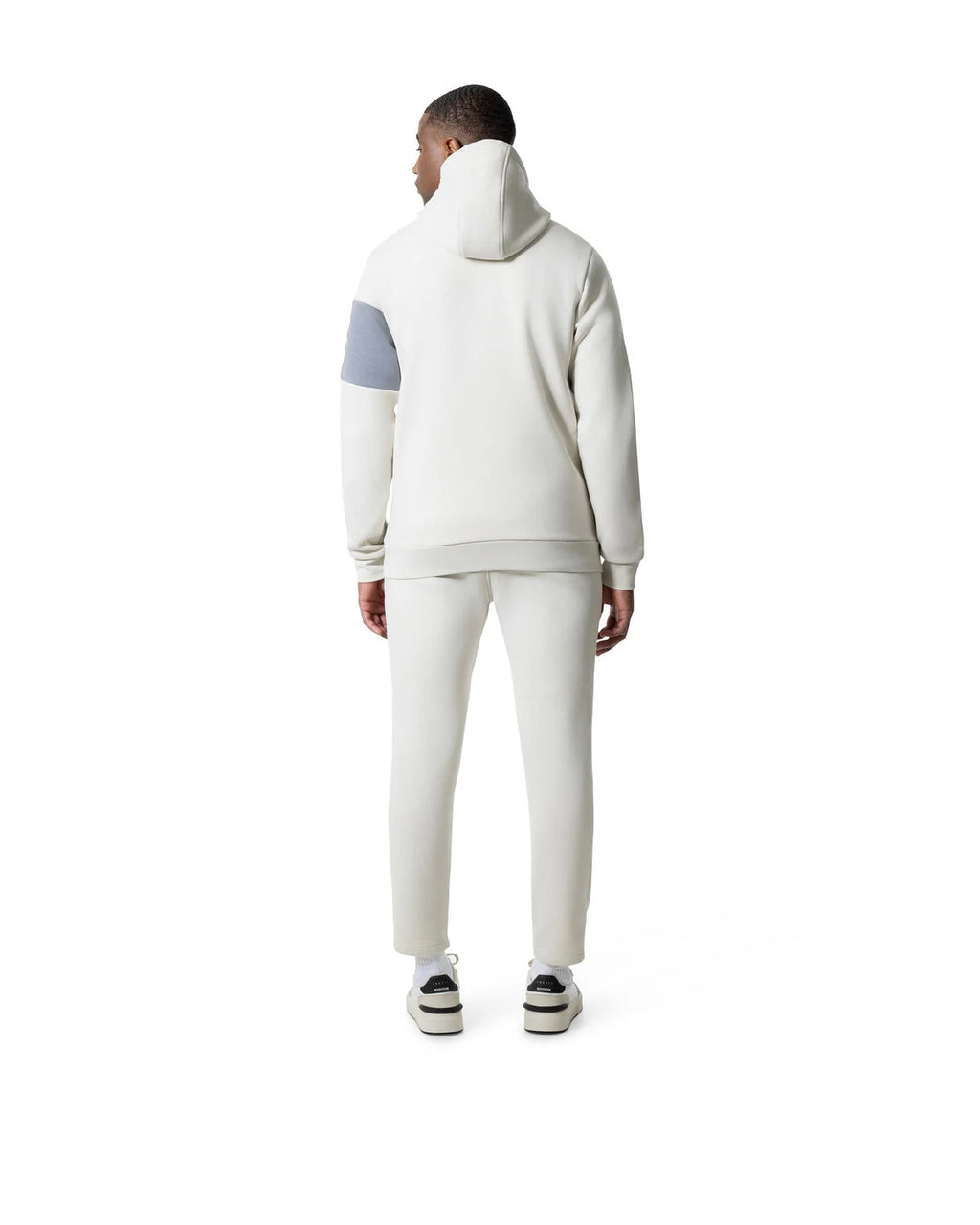 CRUYFF CHANDAL HOMBRE MODELO TORCH CA243063-160 White/Gold .