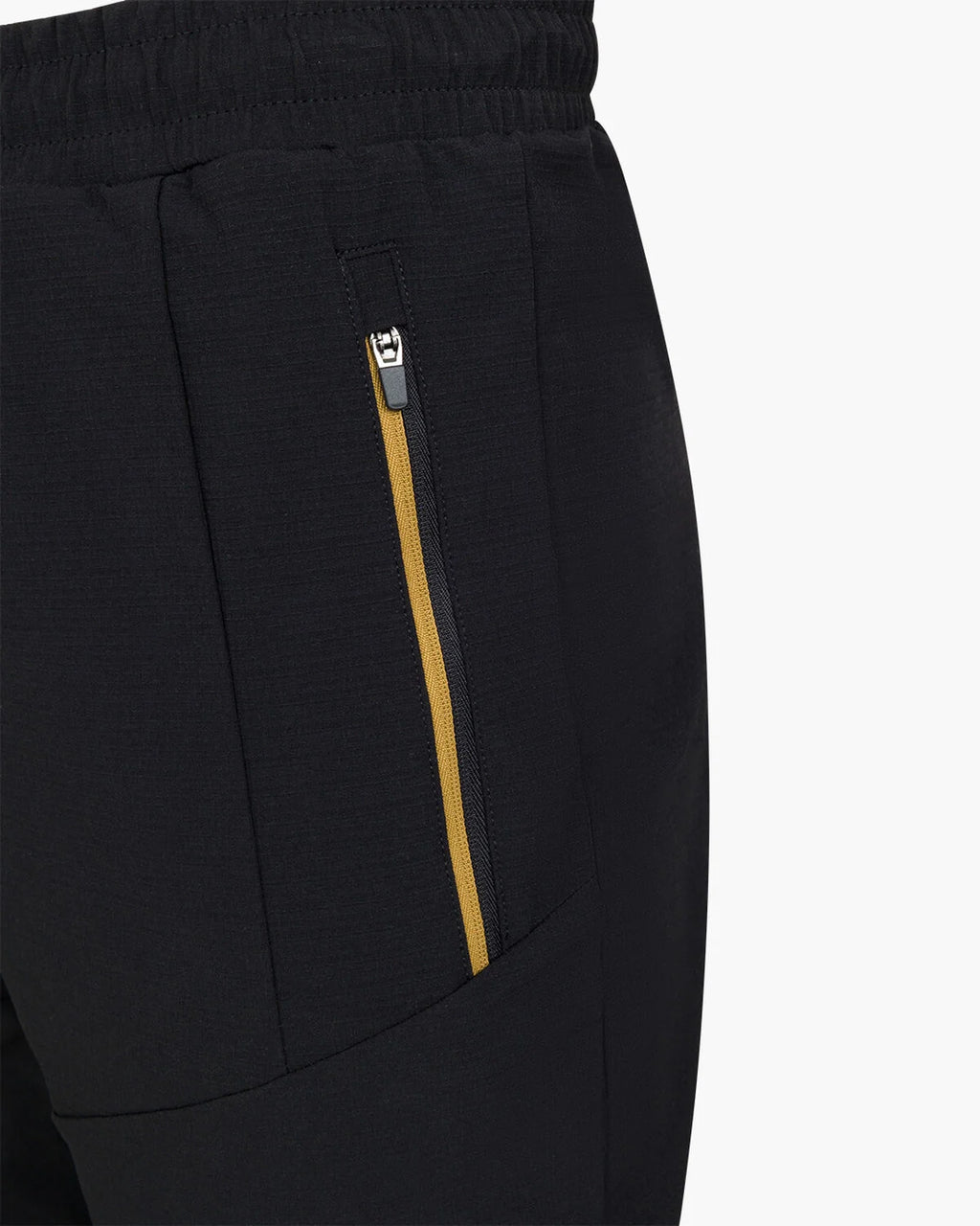 CRUYFF  CHANDAL HOMBRE MODELO RIPSTOP CA243039-960  Black/Gold .