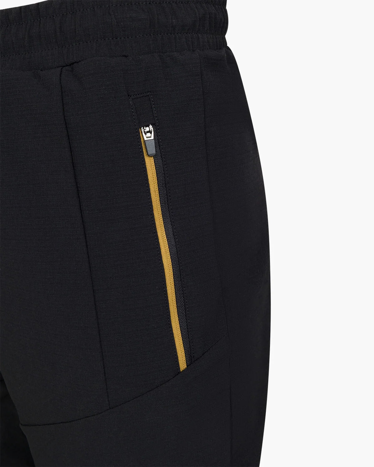 CRUYFF  CHANDAL HOMBRE MODELO RIPSTOP CA243039-960  Black/Gold .
