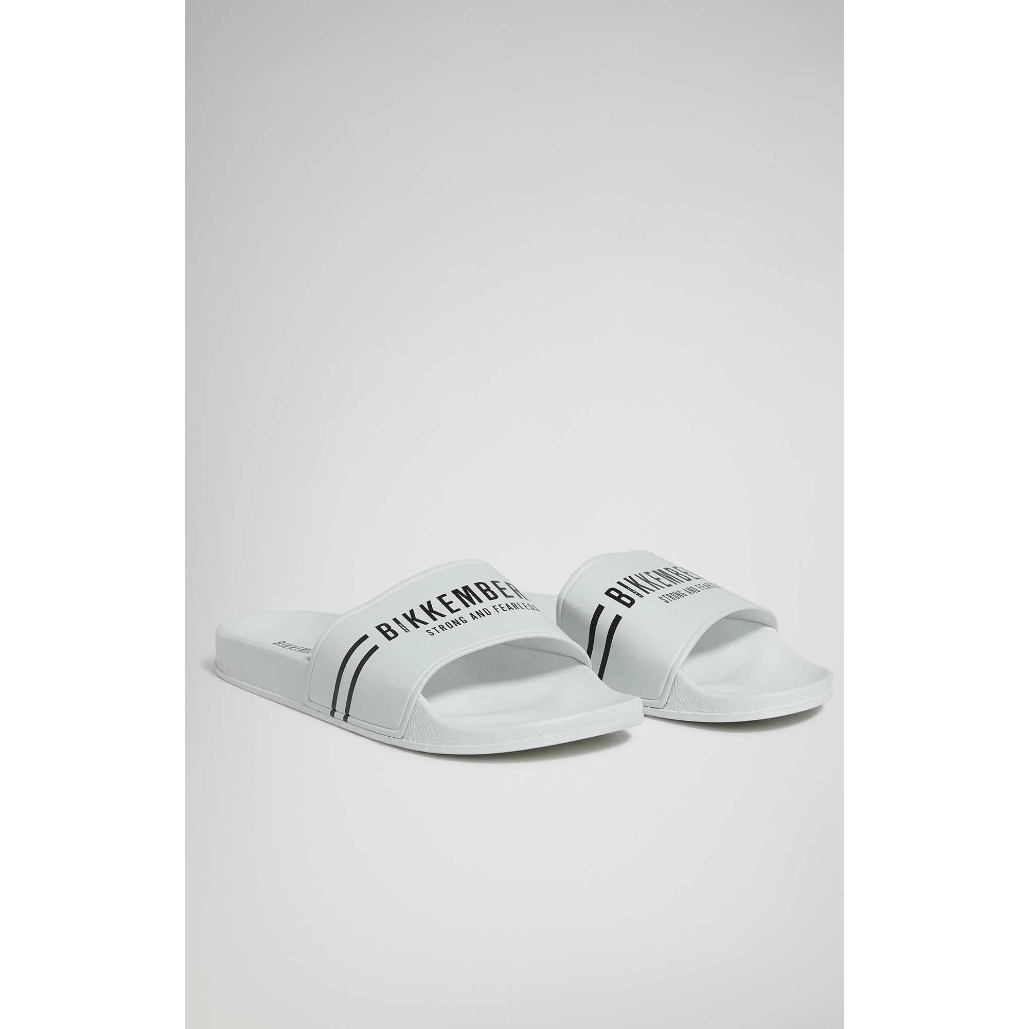 CHANCLAS BIKKEMBERGS. COLOR BLANCO..