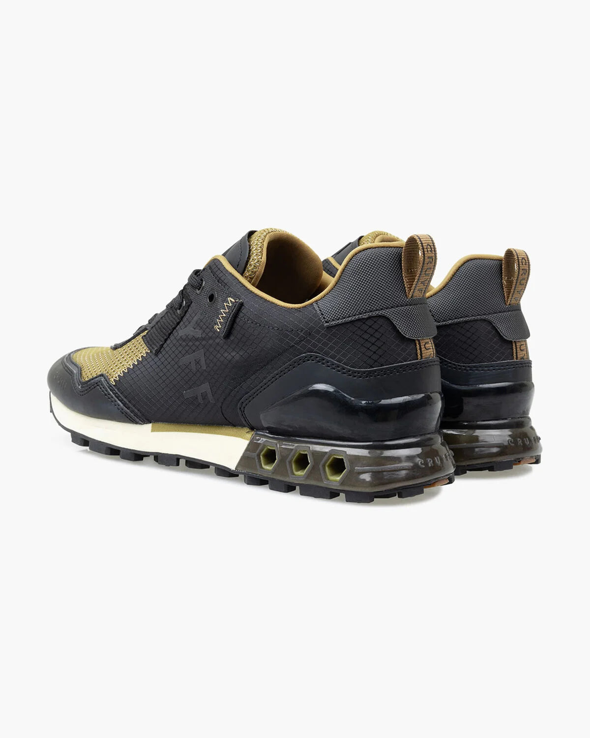 Cruyff Zapatillas Deportivas Hombre Modelo Superbia Hex-Tech CC243231-960 Black/Gold.