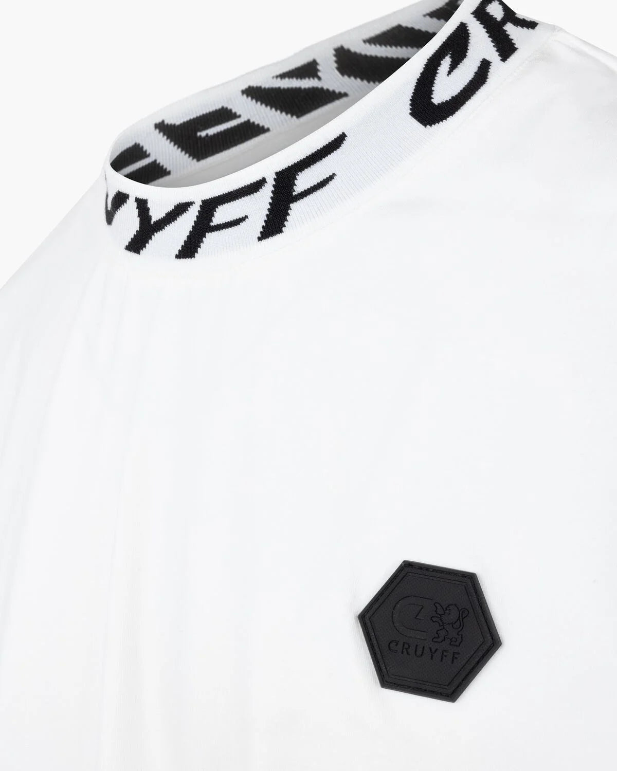 Camiseta  Cruyff  Modelo Costura CA242101-102 White.