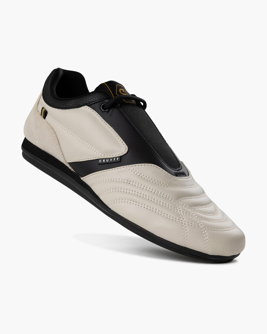 ZAPATILLAS HOMBRE CRUYFF MODELO NANTAI 11233150-101 .