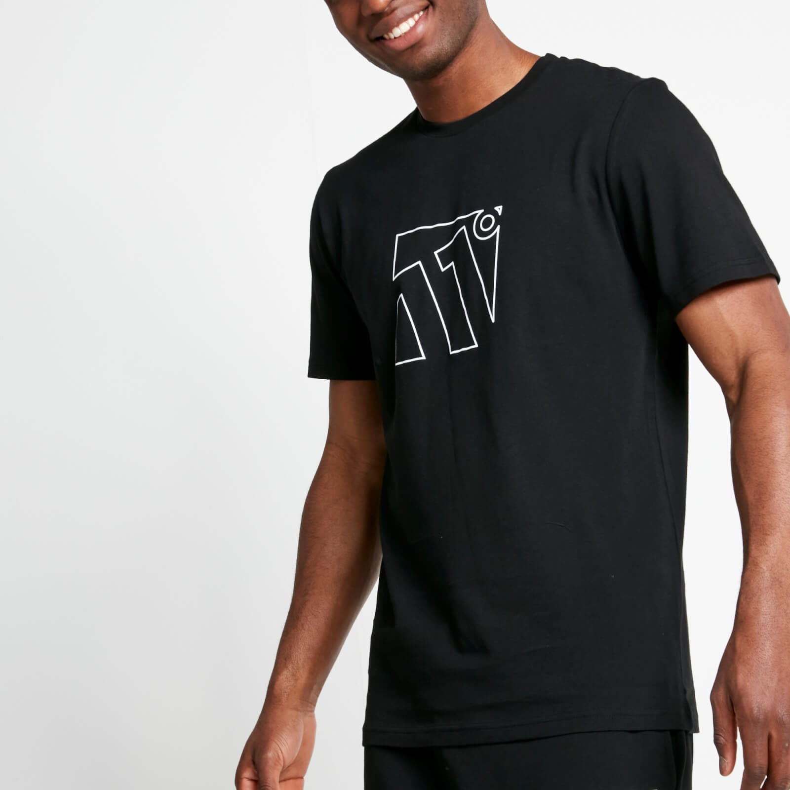 Eleven Degrees 11º Camiseta COUNTOUR – Negra 11D3041-001.