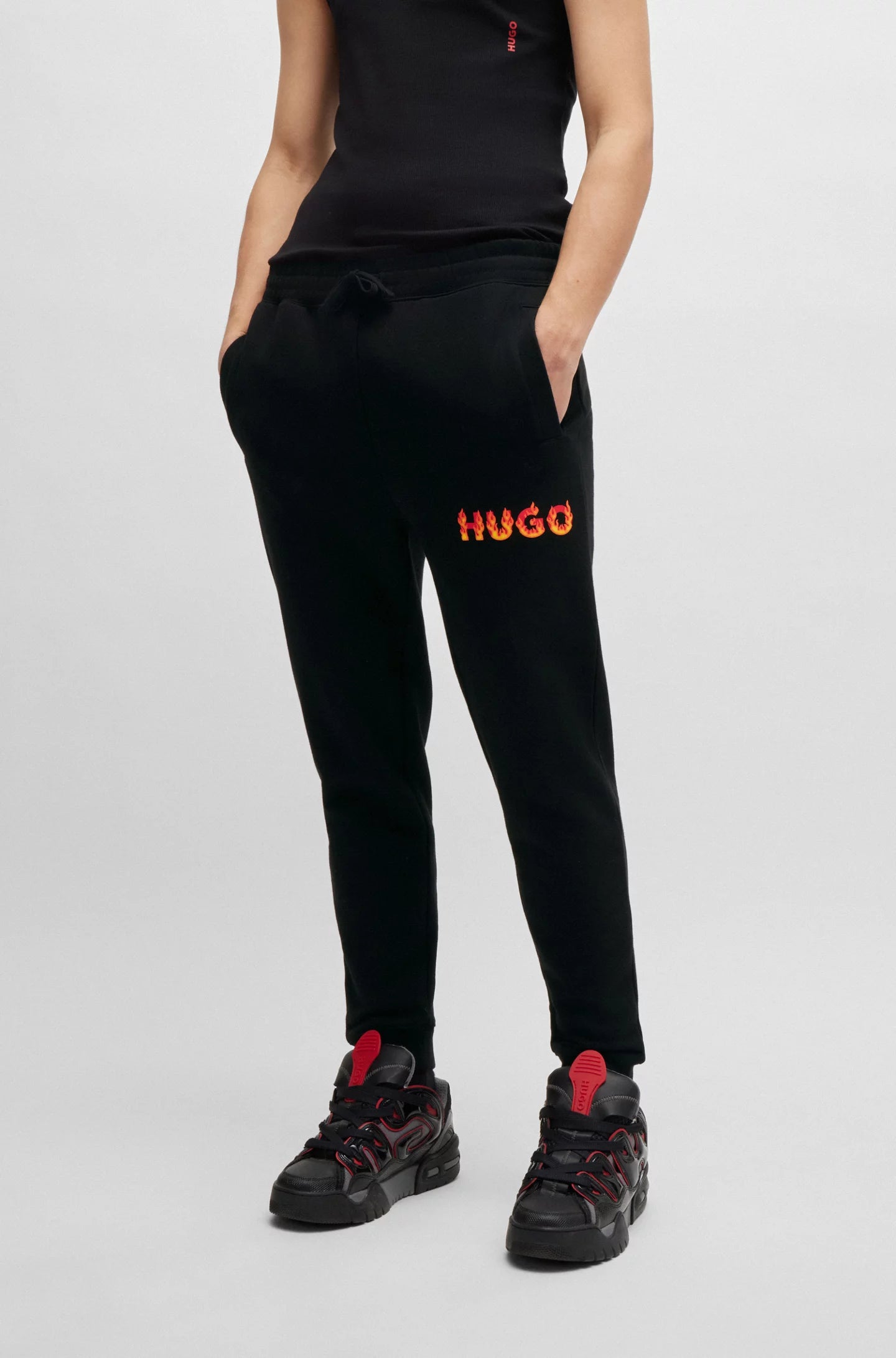HUGO BOSS Pantalon de Chandal  para hombre 50504788-001 Negro.