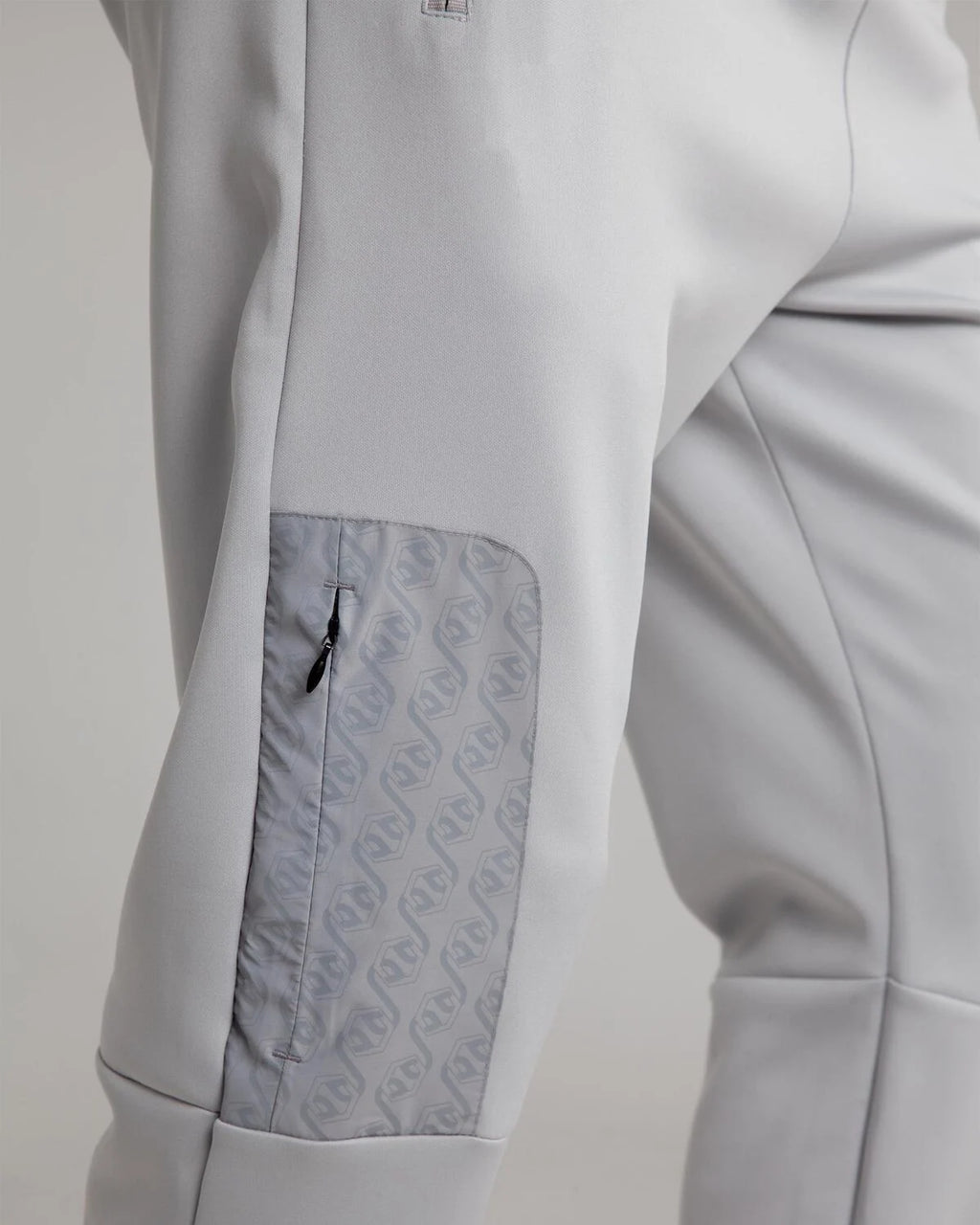 Cruyff Pantalon Deportivo Hombre Modelo Chain CA233006-905 Grey.