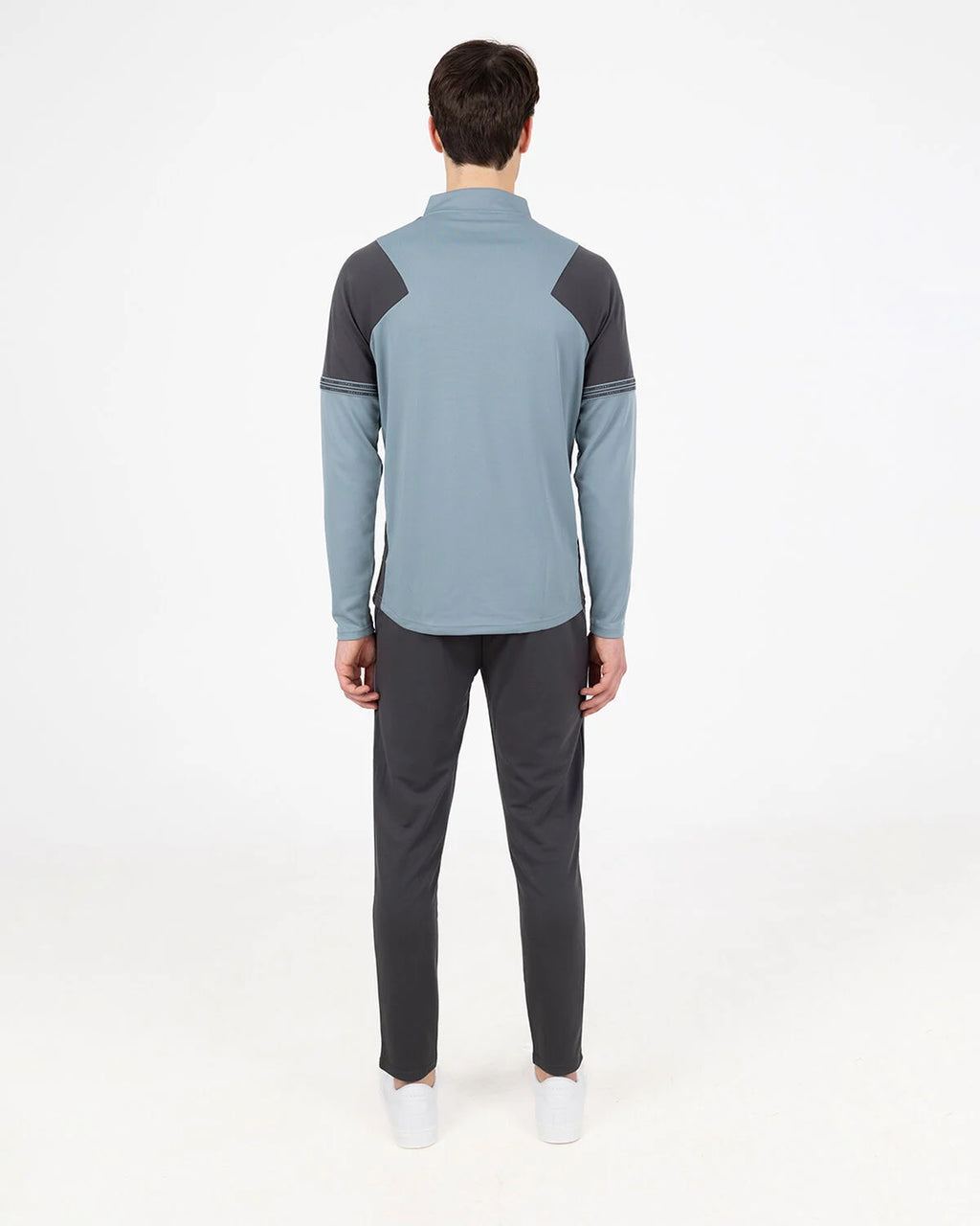 Cruyff Chandal Hombre Modelo Slide CSA231019-600 Gris.
