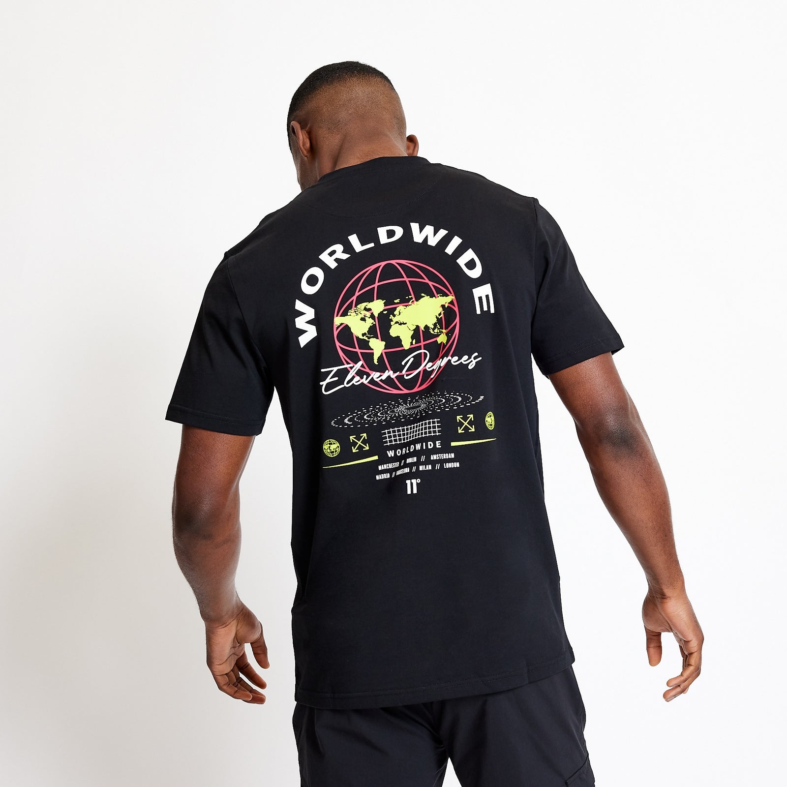 Eleven Degrees 11º Camiseta .Worldwide Graphic T-Shirt - Black 11D3735-001