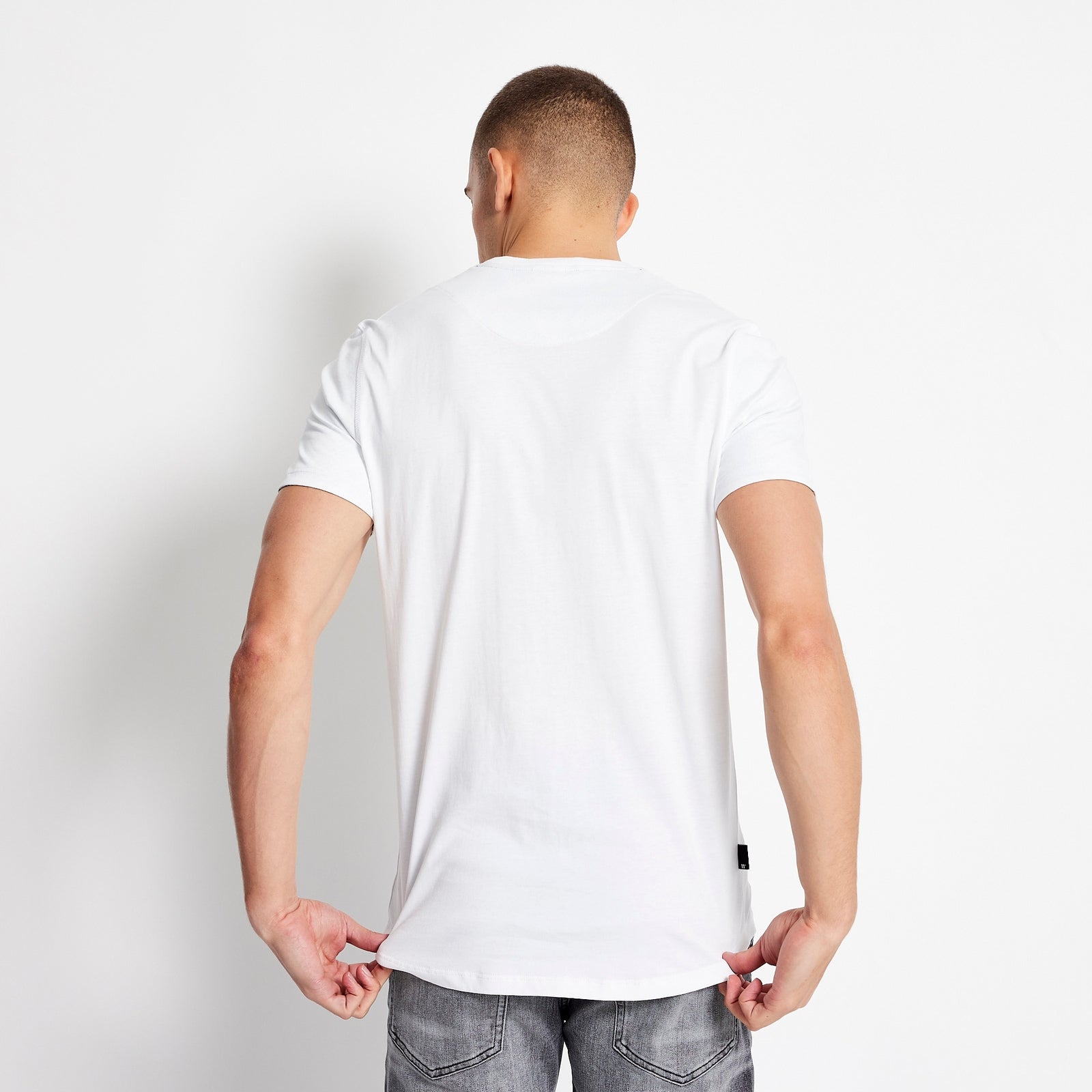 Eleven Degrees 11º Camiseta Estampada Con Logo En Los Puños - Blanco / Floral 11D215-1157.