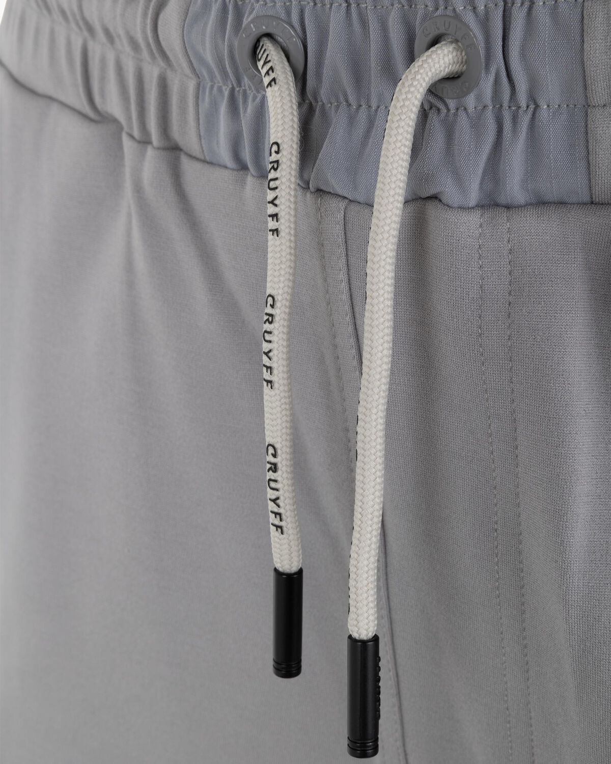 Cruyff  Short Hombre  Modelo Cosrura CA242103-905 Grey..