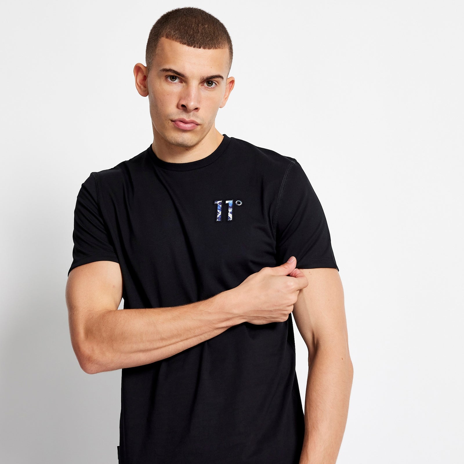 Eleven Degrees 11º Camiseta Estampada Con Logo En Los Puños - Negro / Azteca 11D215-1158.