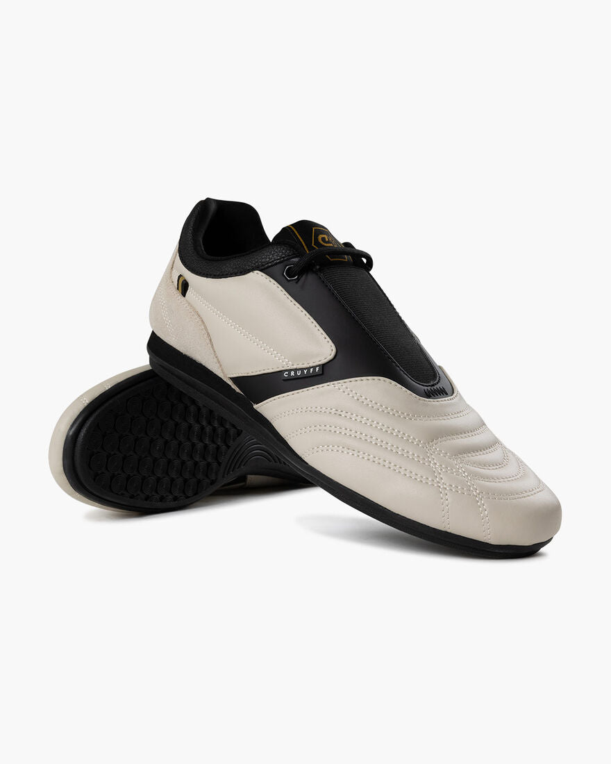 ZAPATILLAS HOMBRE CRUYFF MODELO NANTAI 11233150-101 .