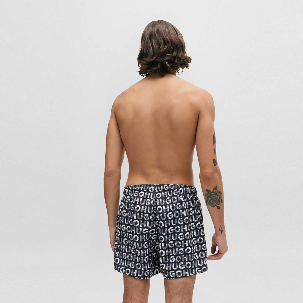 HUGO BOSS  Bañador HUGO Monogram Logo negro blanco 50474322-002.