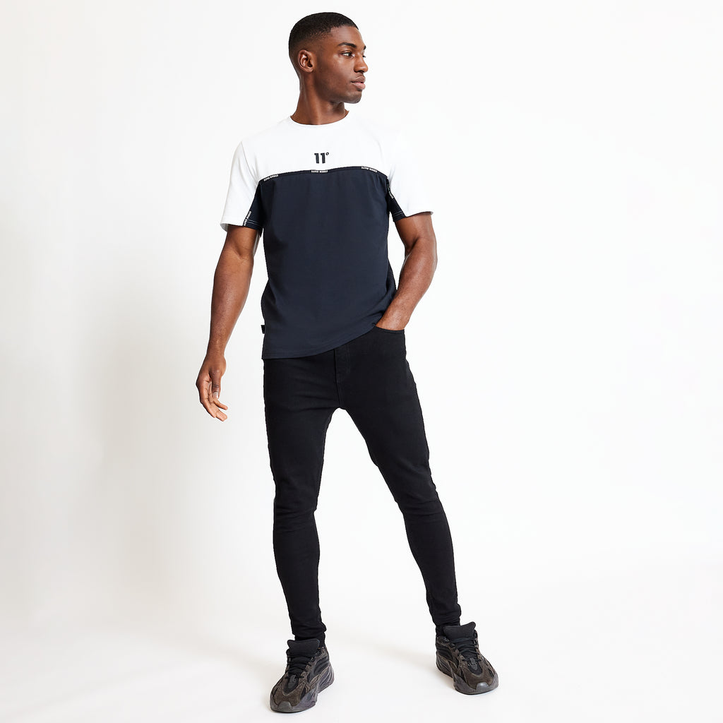 ELEVEN DEGREES CAMISETA CON CINTA COLOR BLOCK - NEGRO / BLANCO 11D3708-047.
