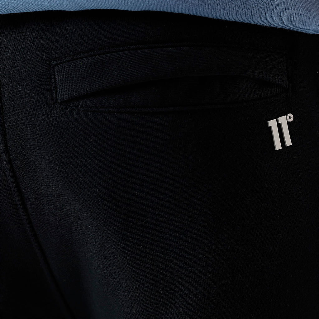 ELEVEN DEGREES SHORT HOMBRE CON CINTA COLOR NEGRO11D3889-047.