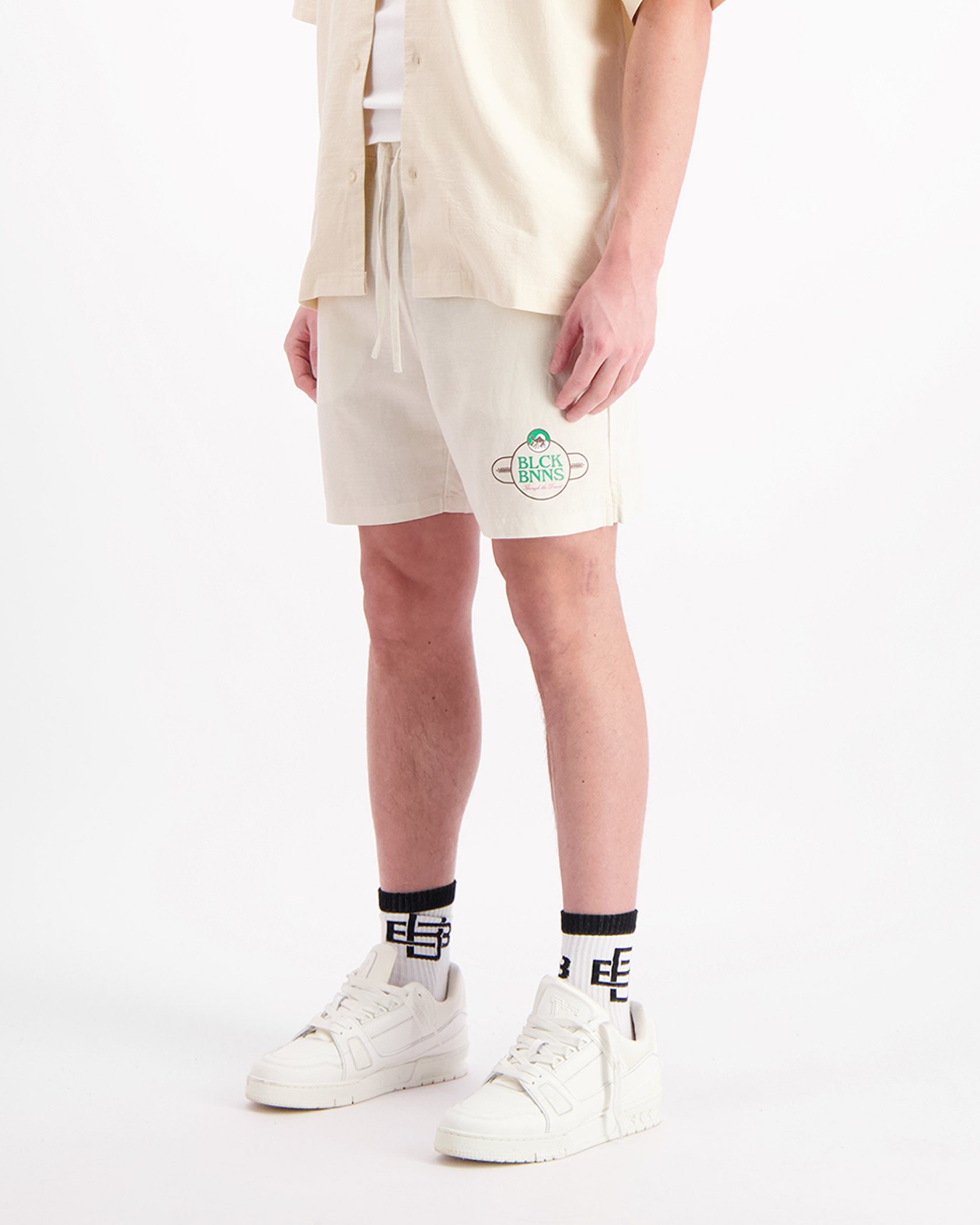 BLACK BANANAS Short Hombre Modelo Nomad:1.125.5.08. Sand