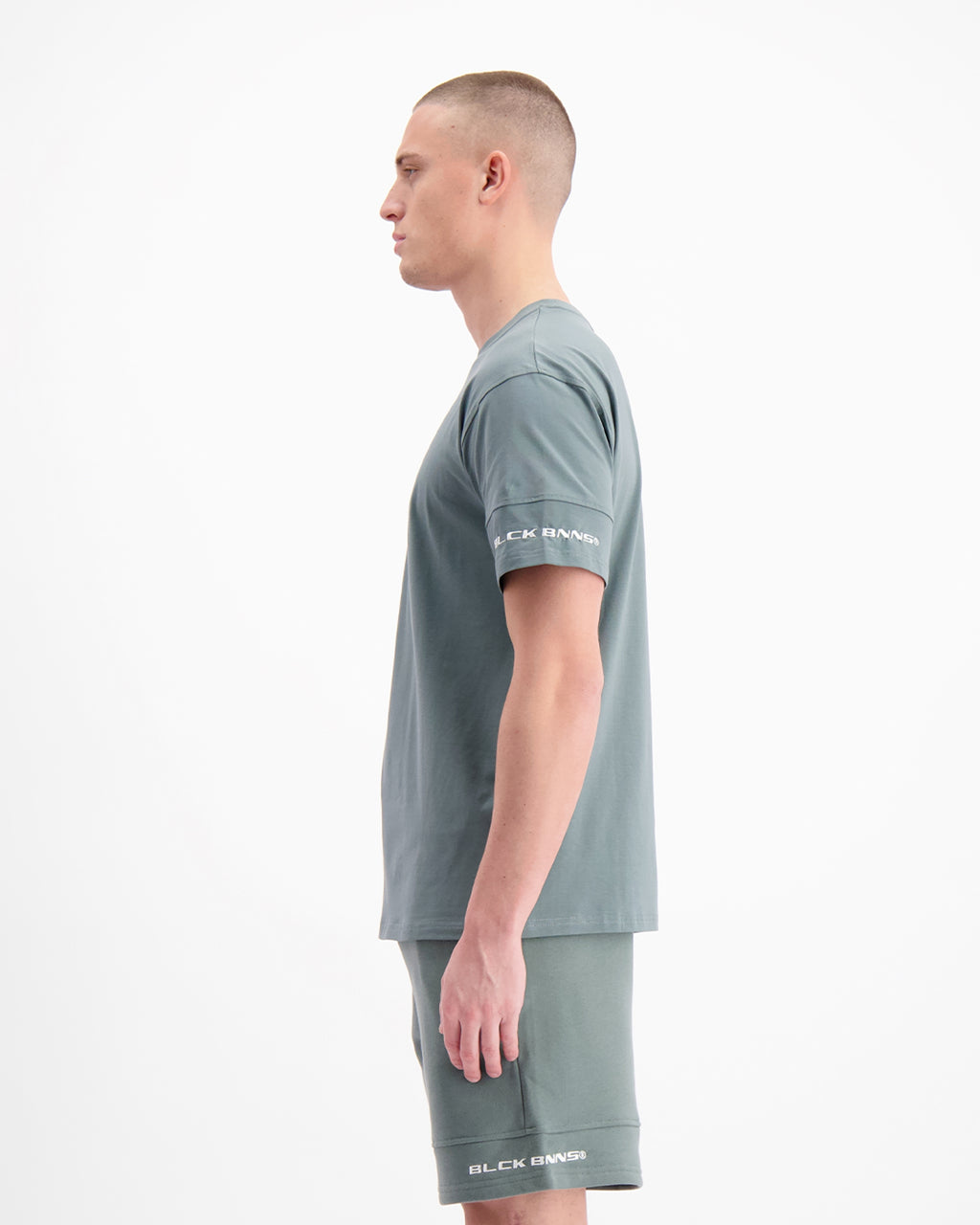 BLACK BANANAS CONJUNTO HOMBRE Modelo:1.125.01 COLOR VERDE.