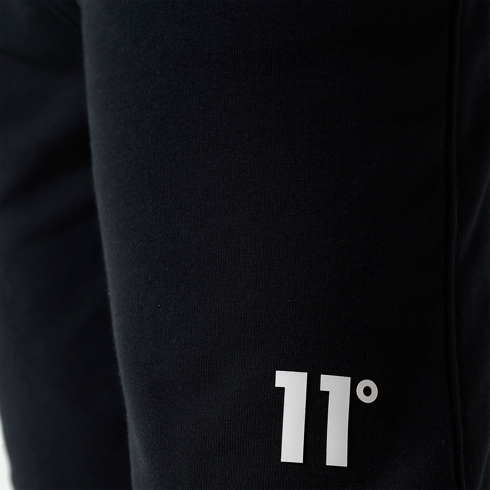 ELEVEN DEGREES SHORT HOMBRE  11D3888-001 Black.