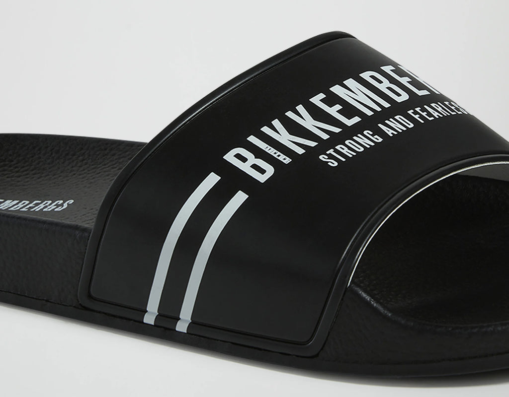CHANCLAS BIKKEMBERGS. COLOR NEGRO.