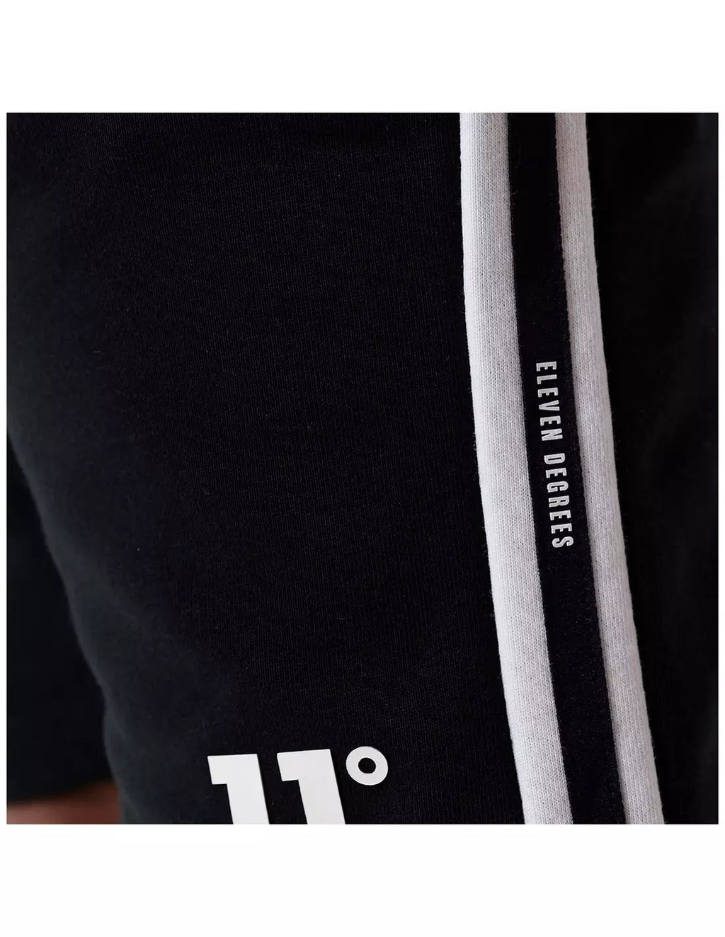 ELEVEN DEGREES SHORT HOMBRE CON CNTA 11D3889-047 Negro..