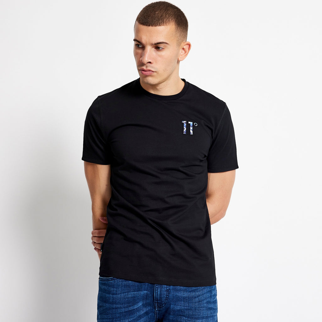 Eleven Degrees 11º Camiseta Estampada Con Logo En Los Puños - Negro / Azteca 11D215-1158.