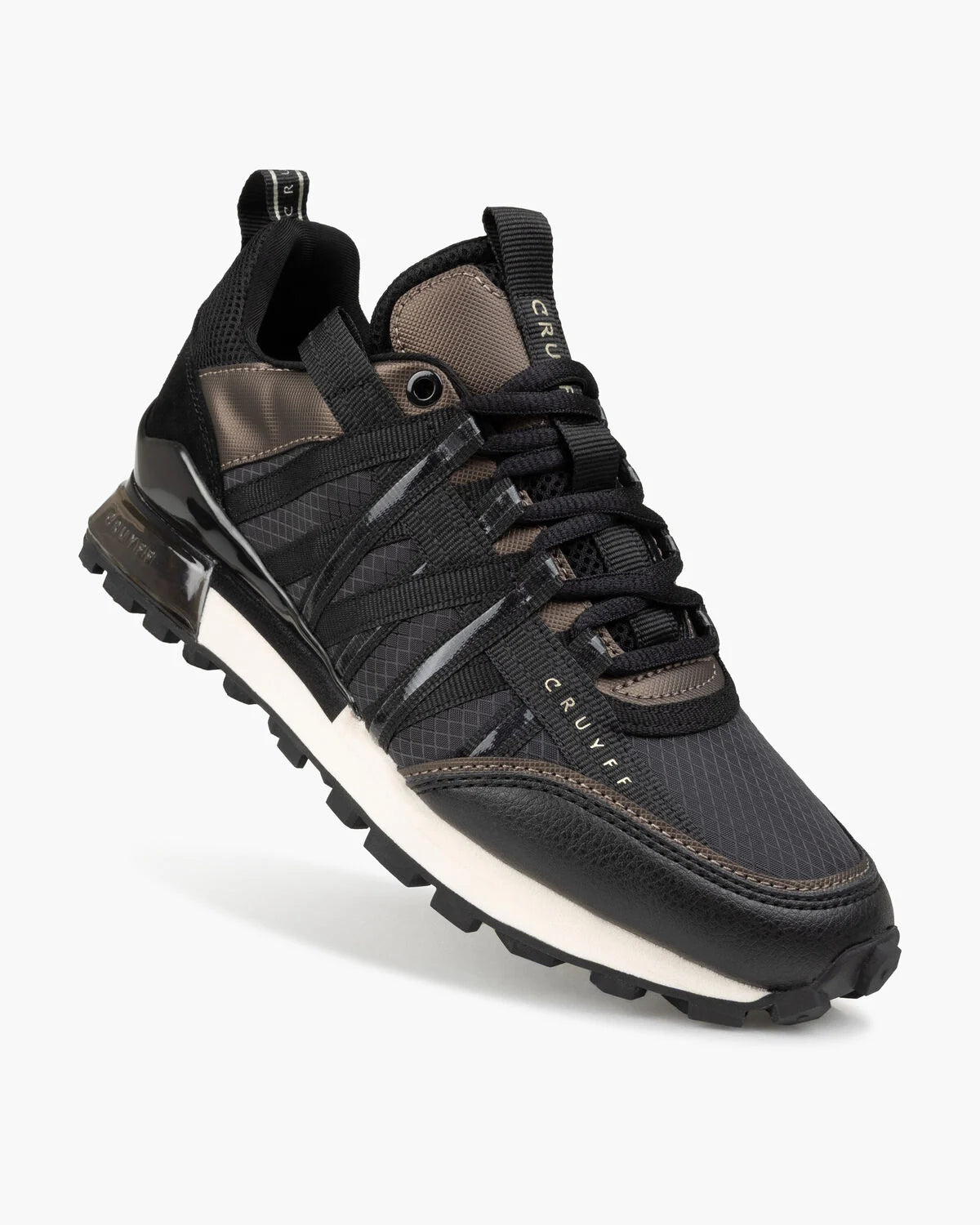 Cruyff Zapatillas Mujer Modelo Fearia CCW253960-960 Black/Gold.