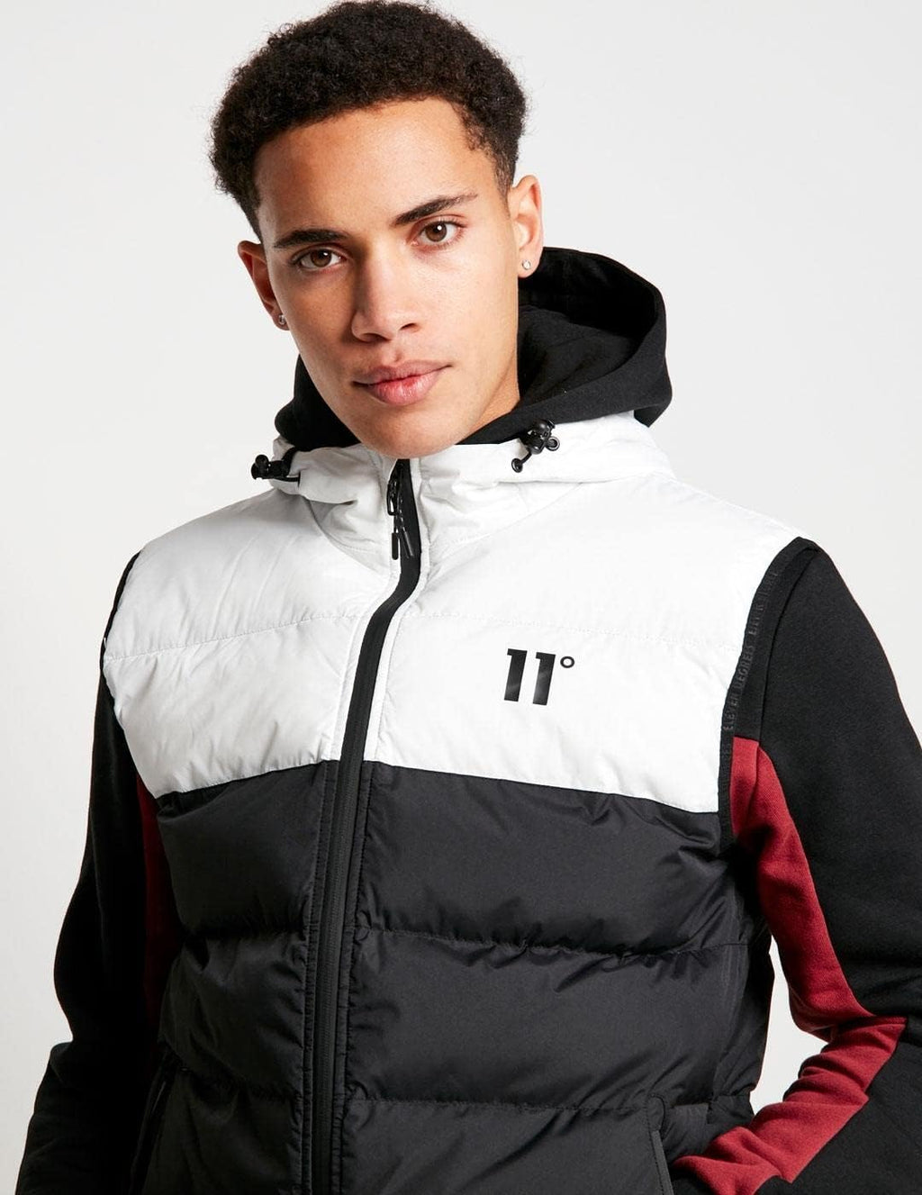 ELEVEN DEGREES Chaleco PANELED BLOCK PUFFER 11D1272-047- Negro / Blanco