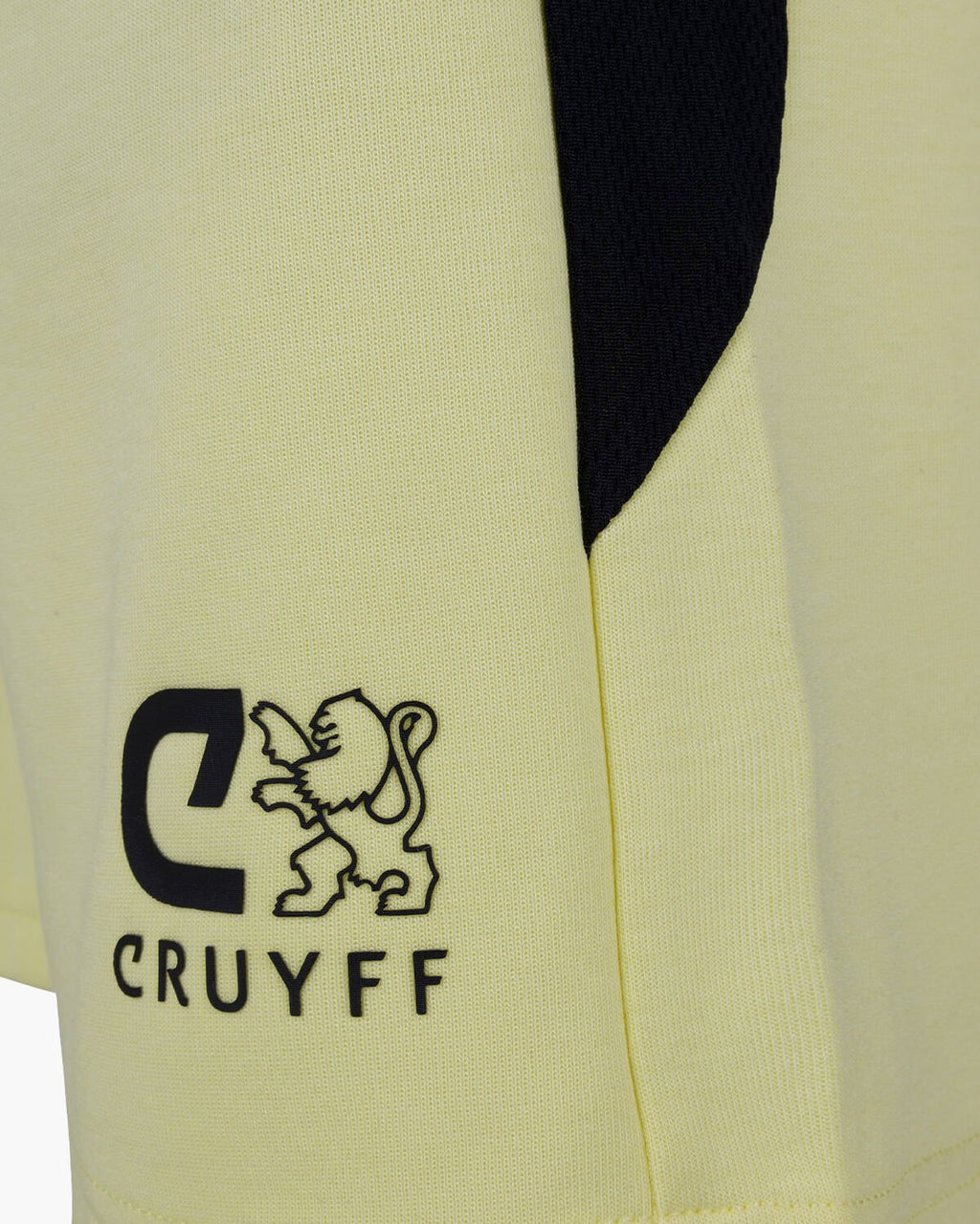 Pantalón corto Cruyff, modelo Joaquim CSA221030-200 Yellow.